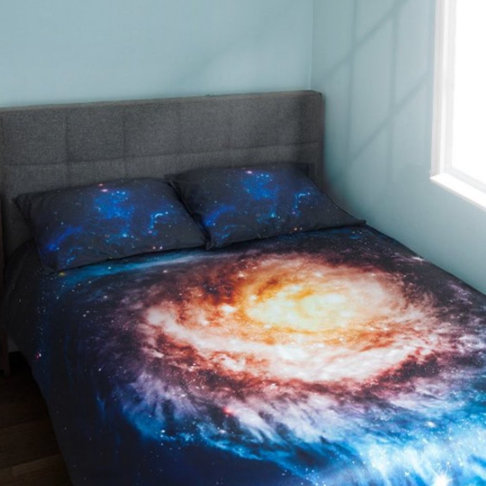 Think Geek galaxy bedding (twin/full duvet cover and single pillowcase cover)